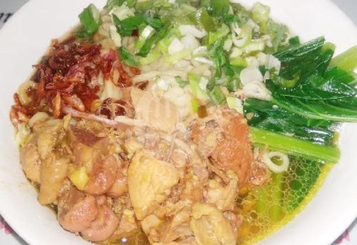 Mie Ayam & Soto Juara: Rasa yang Menggoda di Setiap Sudut Beber